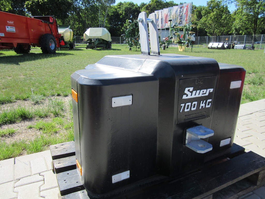 Suer 700