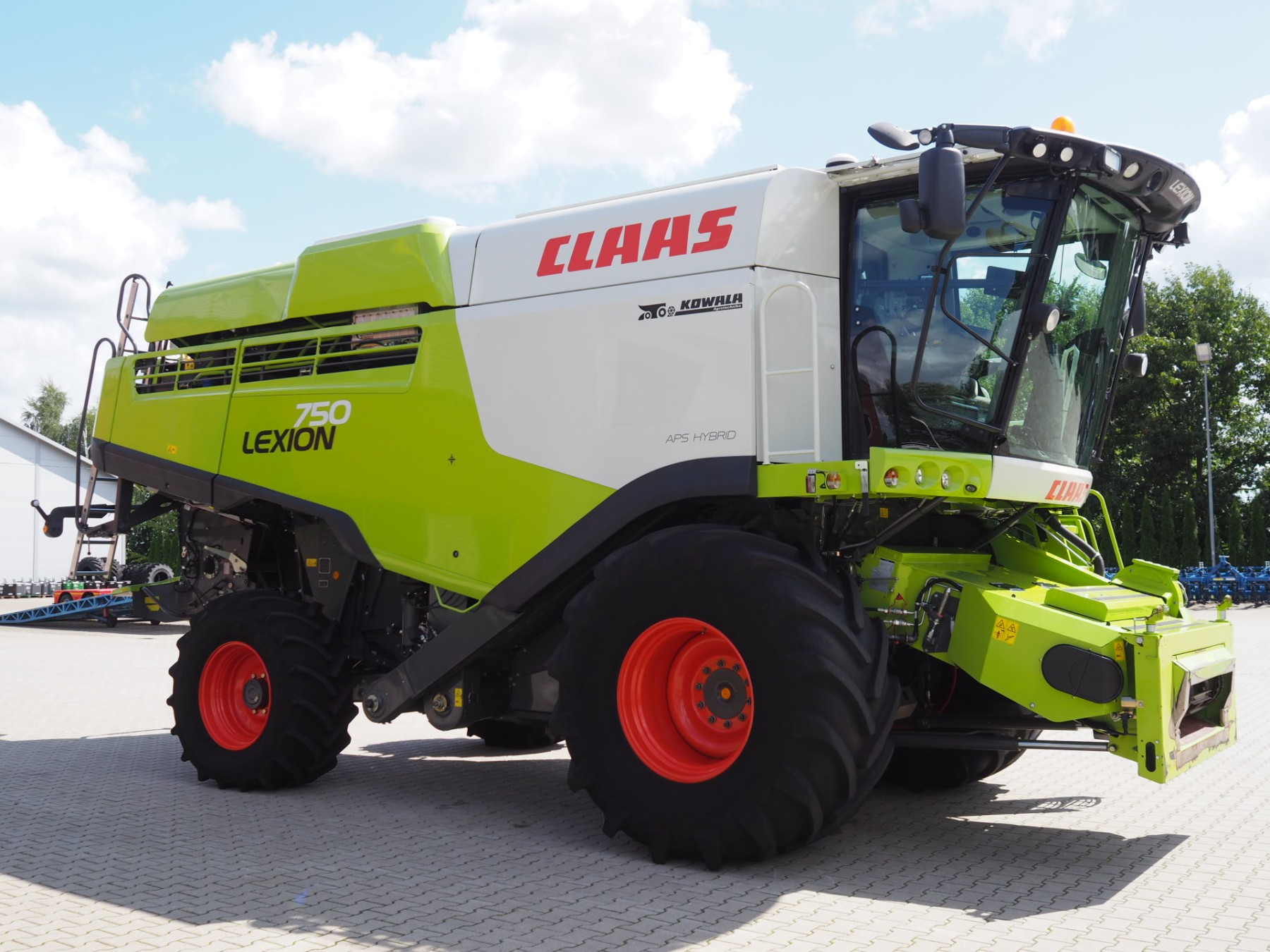 CLAAS Lexion 750 GPS + V770