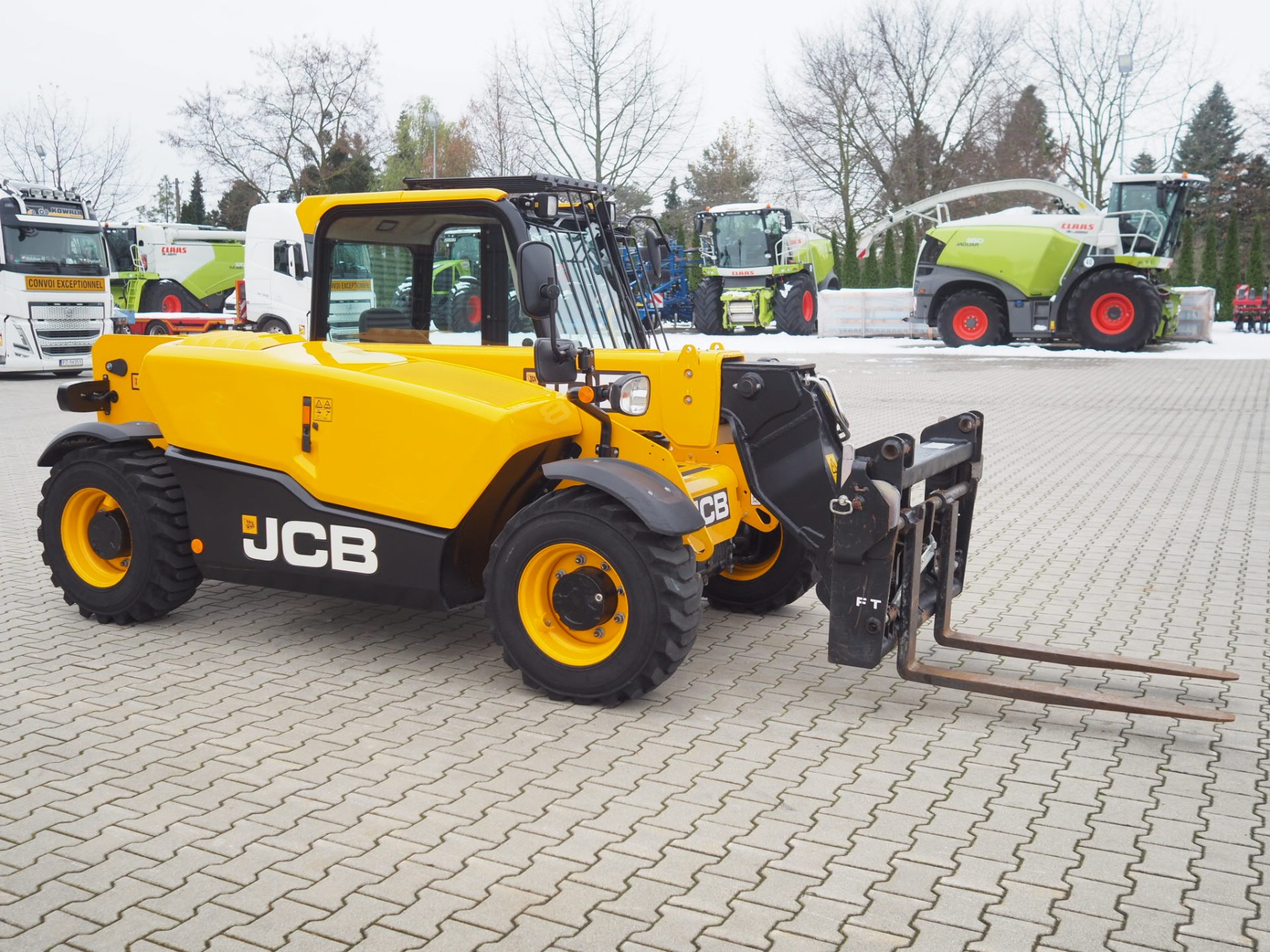 JCB 525-60