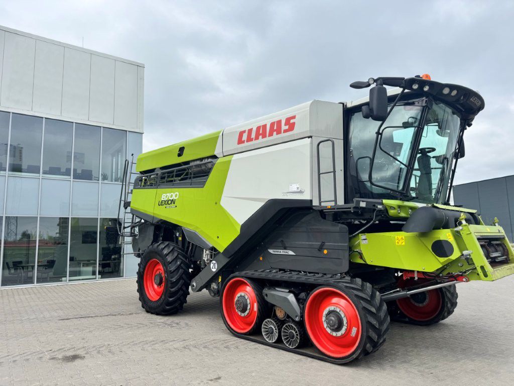 CLAAS Lexion 8700TT CEMOS + V1080